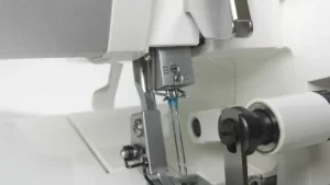 ajustar aguja overlock