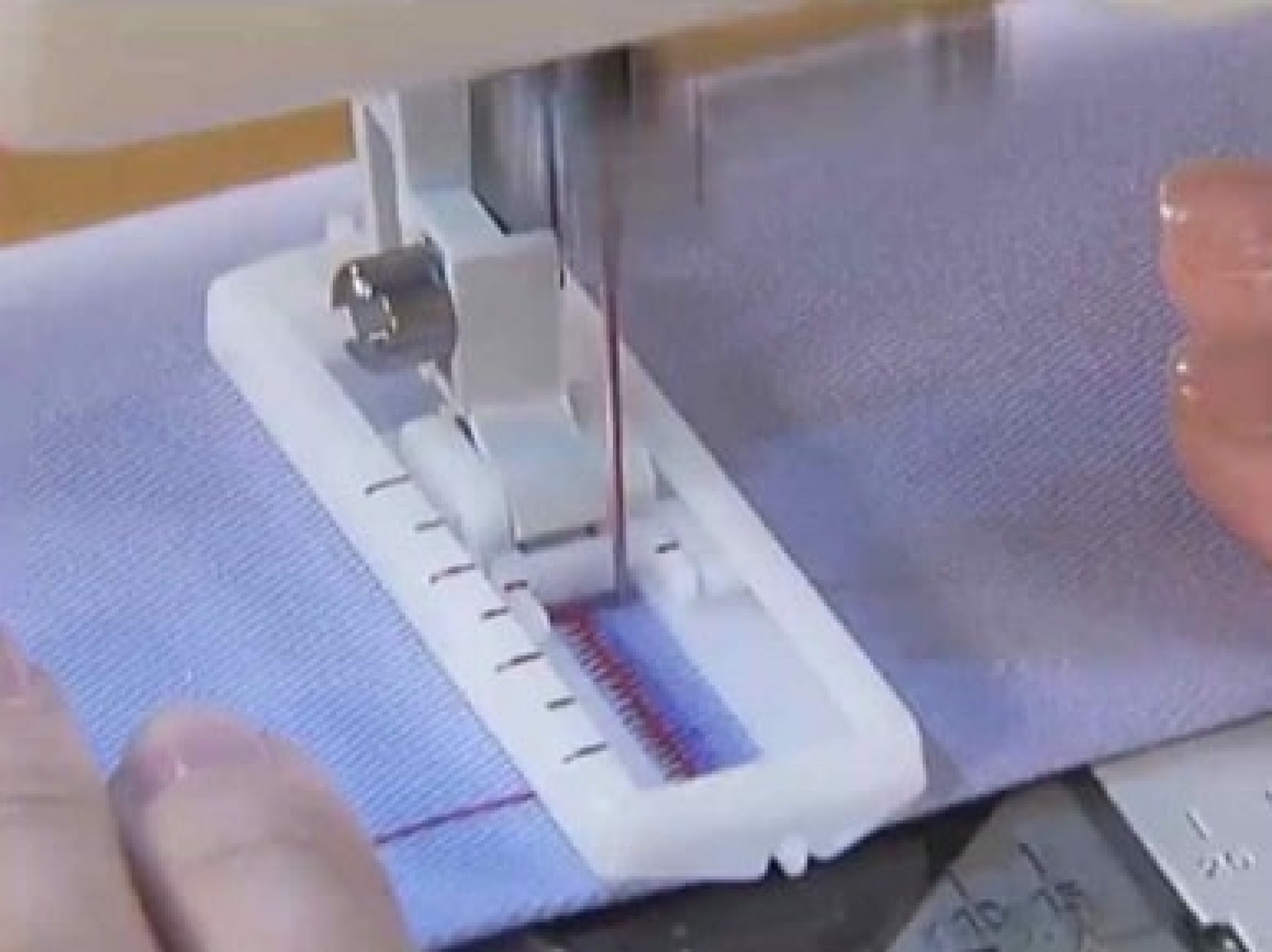 Brother J17s Máquinas de coser MundoCosturas.es